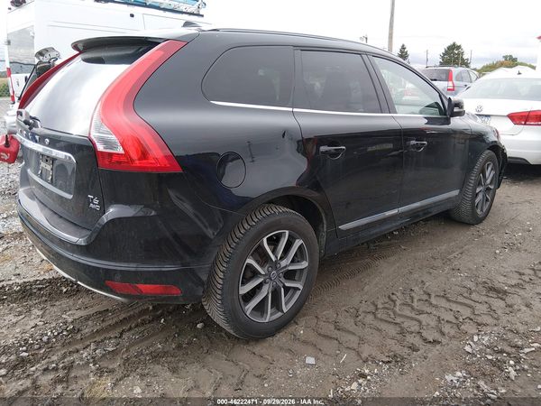 2017 VOLVO XC60 T6 DYNAMIC — I4