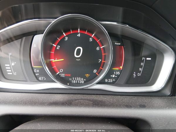 2017 VOLVO XC60 T6 DYNAMIC — I7