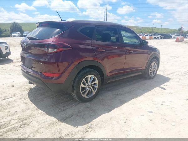 2016 HYUNDAI TUCSON SE — I4