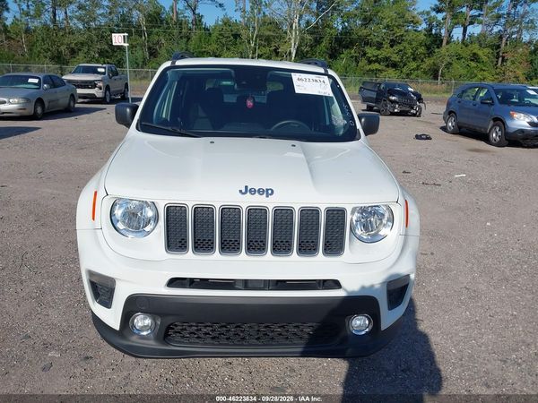 2022 JEEP RENEGADE LATITUDE 4X4 — I6
