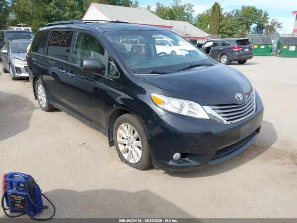 2015 TOYOTA SIENNA XLE 7 PASSENGER — I1