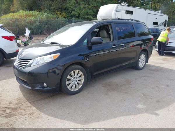2015 TOYOTA SIENNA — I2