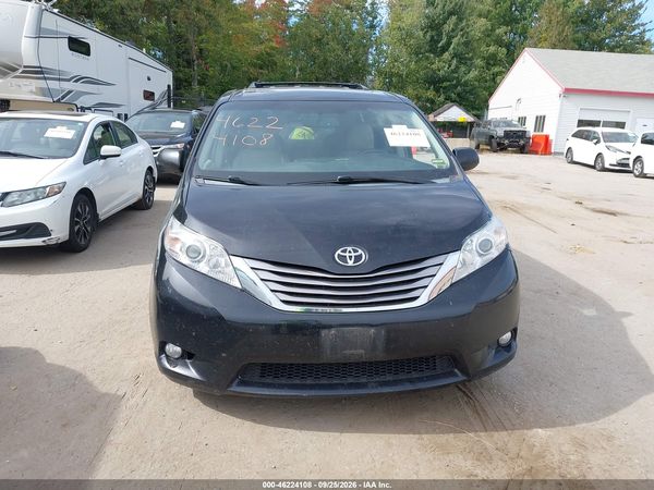 2015 TOYOTA SIENNA XLE 7 PASSENGER — I115