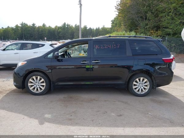 2015 TOYOTA SIENNA XLE 7 PASSENGER — I117