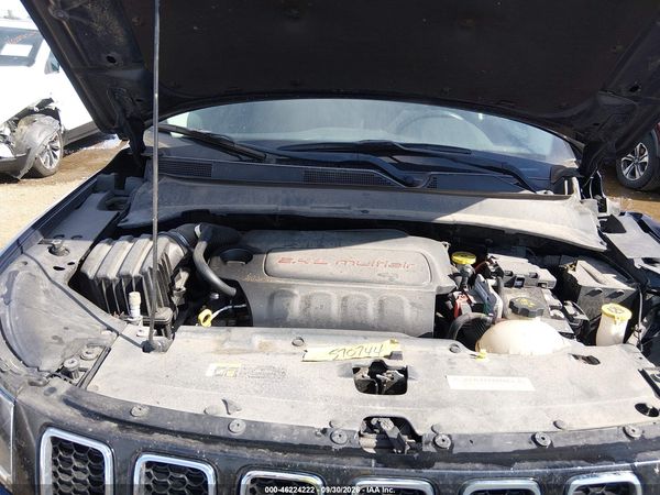 2018 JEEP COMPASS LATITUDE 4X4 — I10