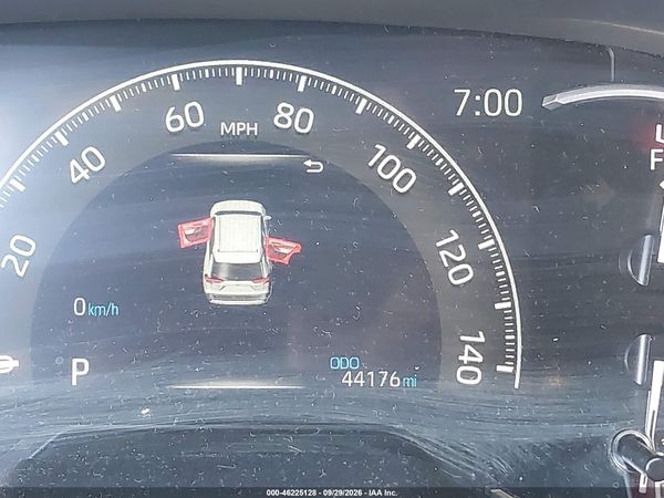 2025 TOYOTA RAV4 LE — I7