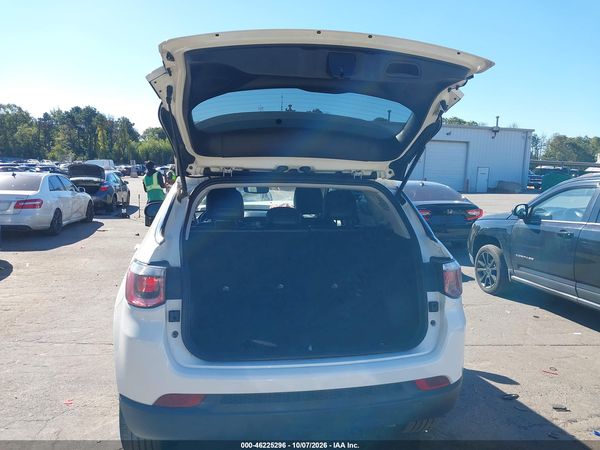 2019 JEEP COMPASS LATITUDE 4X4 — I153