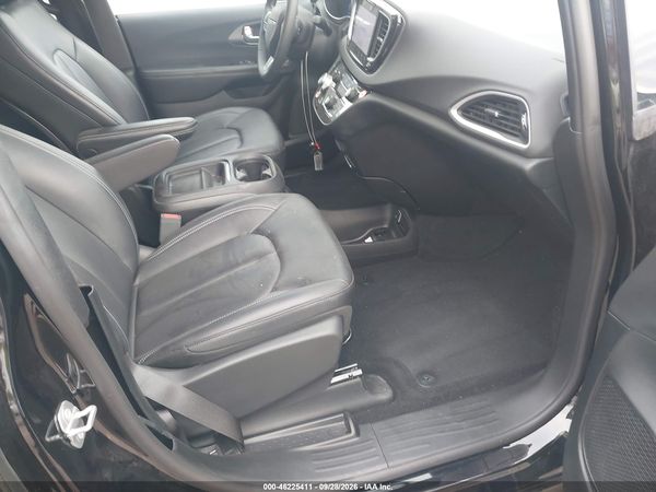 2027 CHRYSLER PACIFICA Select — I5