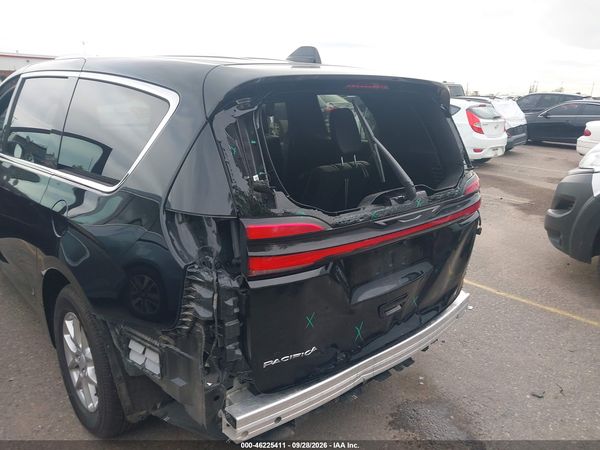 2027 CHRYSLER PACIFICA Select — I6