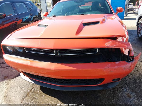 2016 DODGE CHALLENGER SXT PLUS — I152