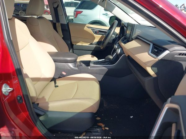 2019 TOYOTA RAV4 LE — I5
