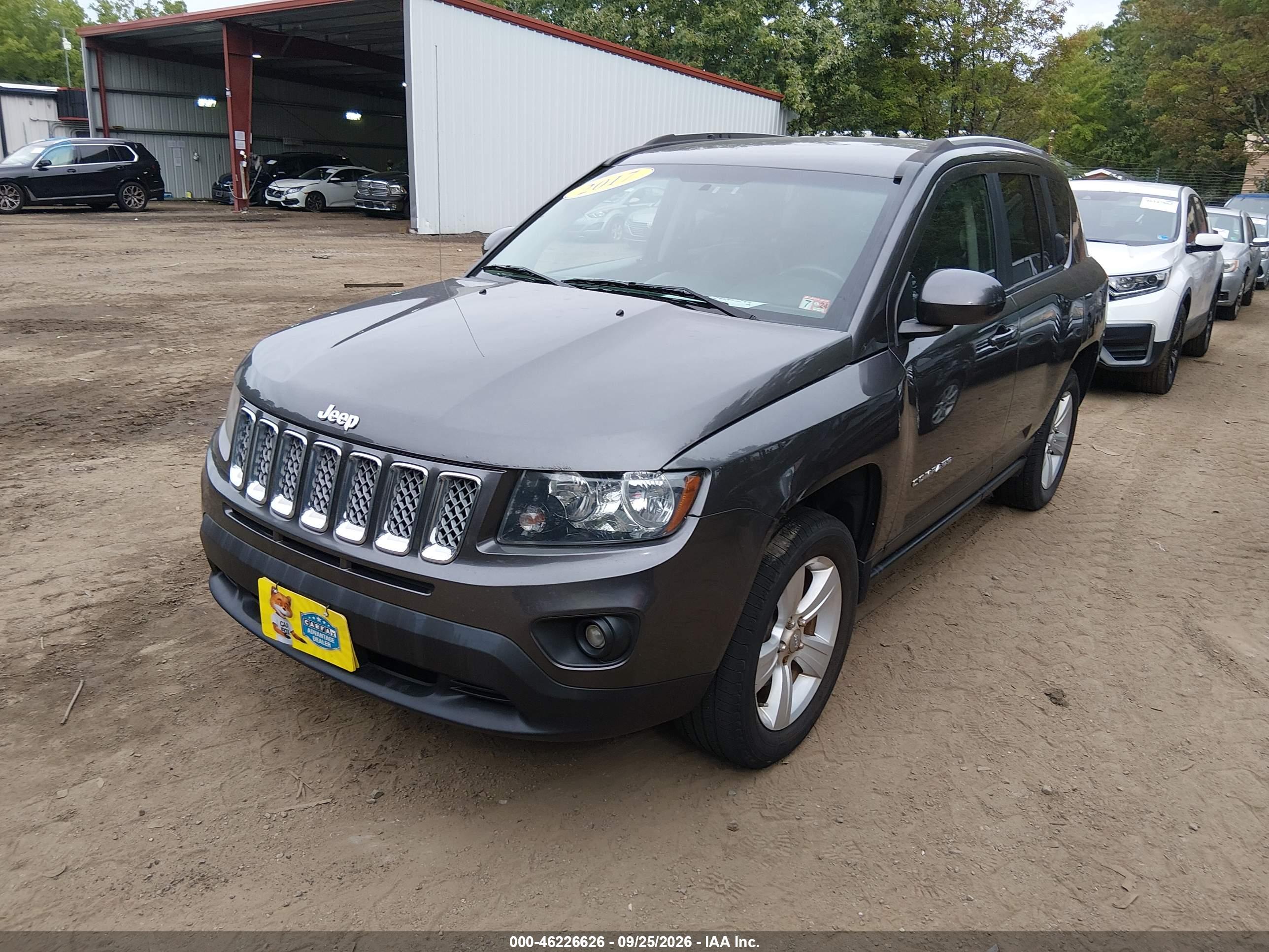 2017 JEEP COMPASS LATITUDE 4X4 — I2