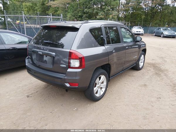 2017 JEEP COMPASS LATITUDE 4X4 — I4