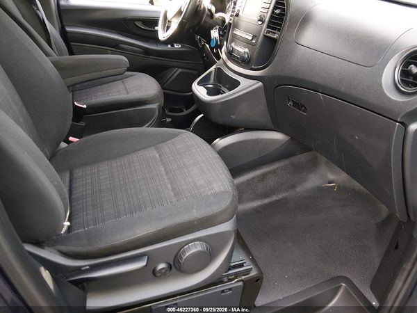 2016 MERCEDES-BENZ METRIS — I5