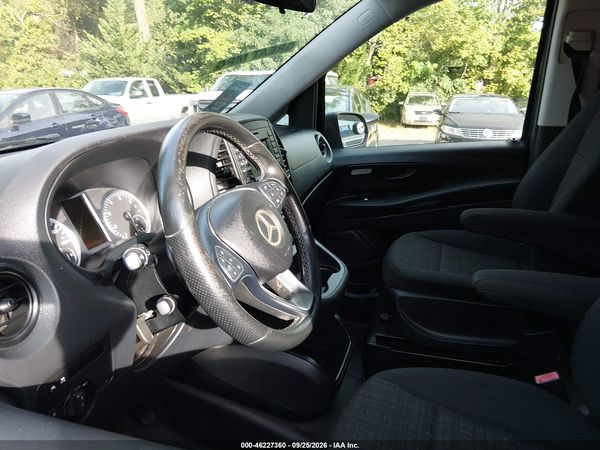 2016 MERCEDES-BENZ METRIS — I156