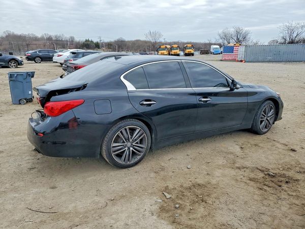 2015 INFINITI Q50