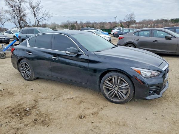 2015 INFINITI Q50