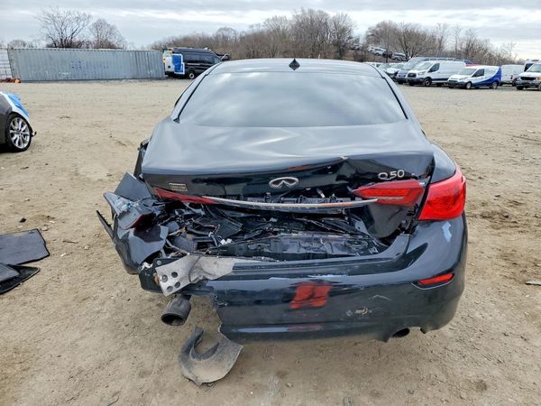 2015 INFINITI Q50