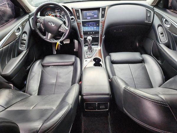 2015 INFINITI Q50