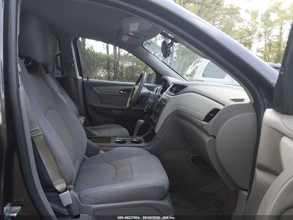 2015 CHEVROLET TRAVERSE LS — I5