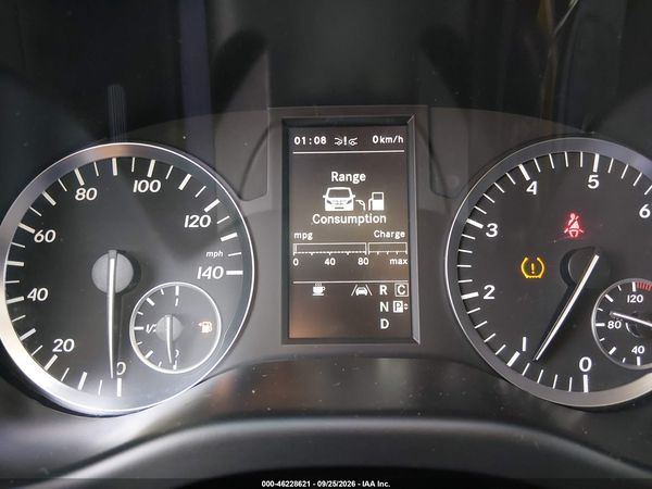 2016 MERCEDES-BENZ METRIS — I7