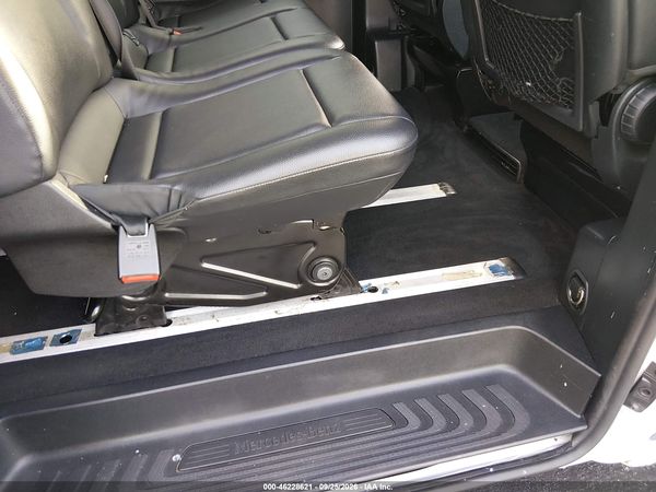 2016 MERCEDES-BENZ METRIS — I8