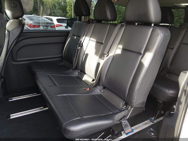 2016 MERCEDES-BENZ METRIS — I152