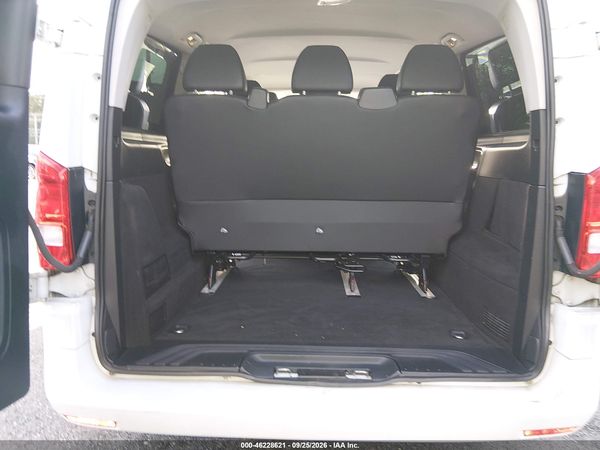2016 MERCEDES-BENZ METRIS — I156