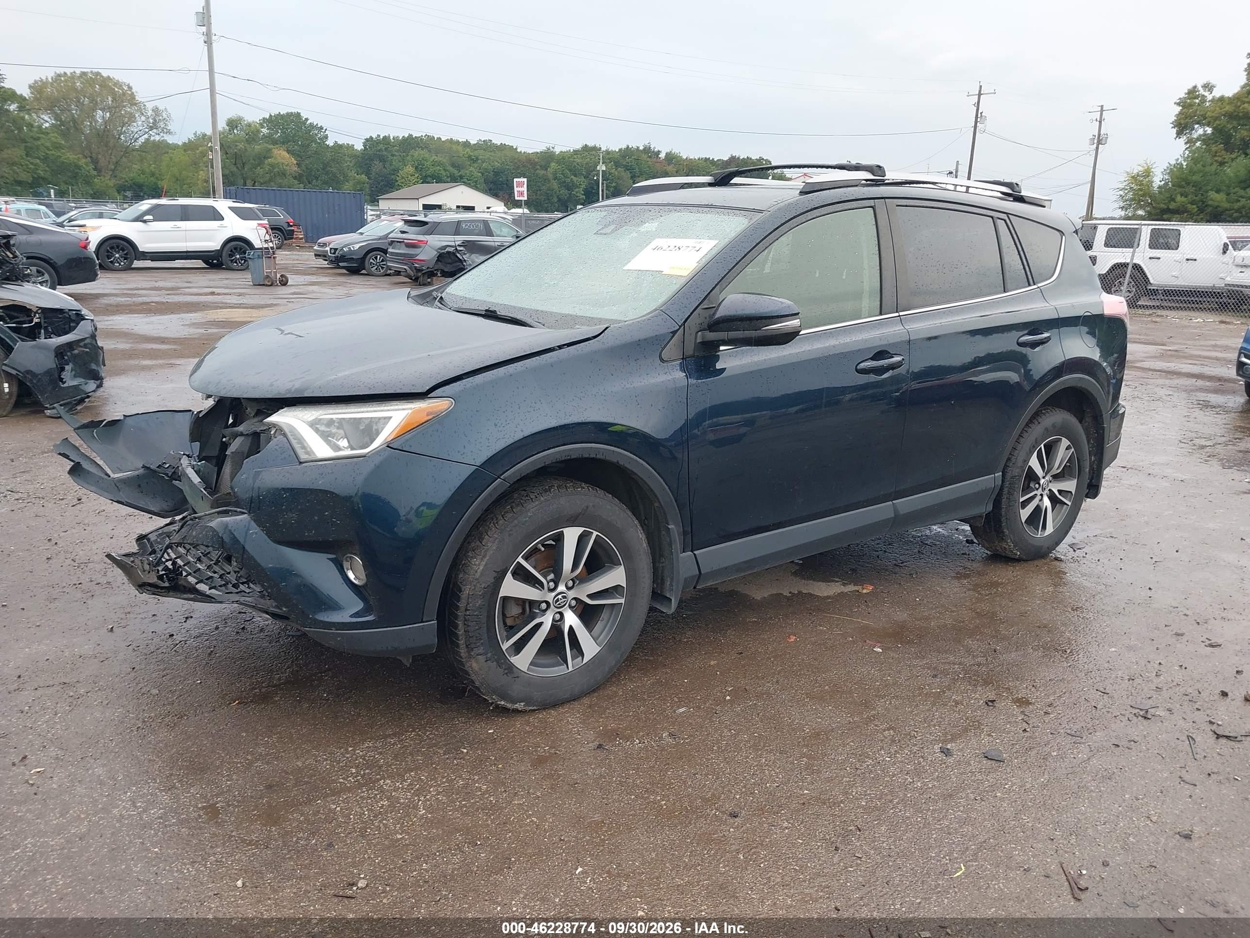 2017 TOYOTA RAV4 XLE — I2