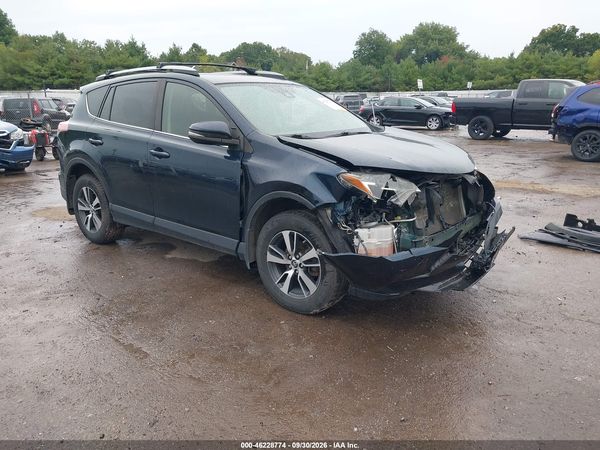 2017 TOYOTA RAV4 XLE — I1