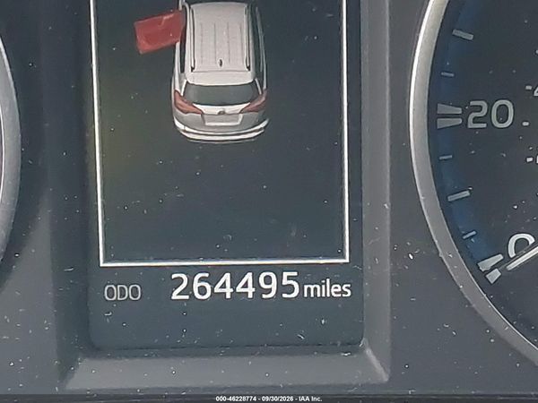 2017 TOYOTA RAV4 XLE — I118