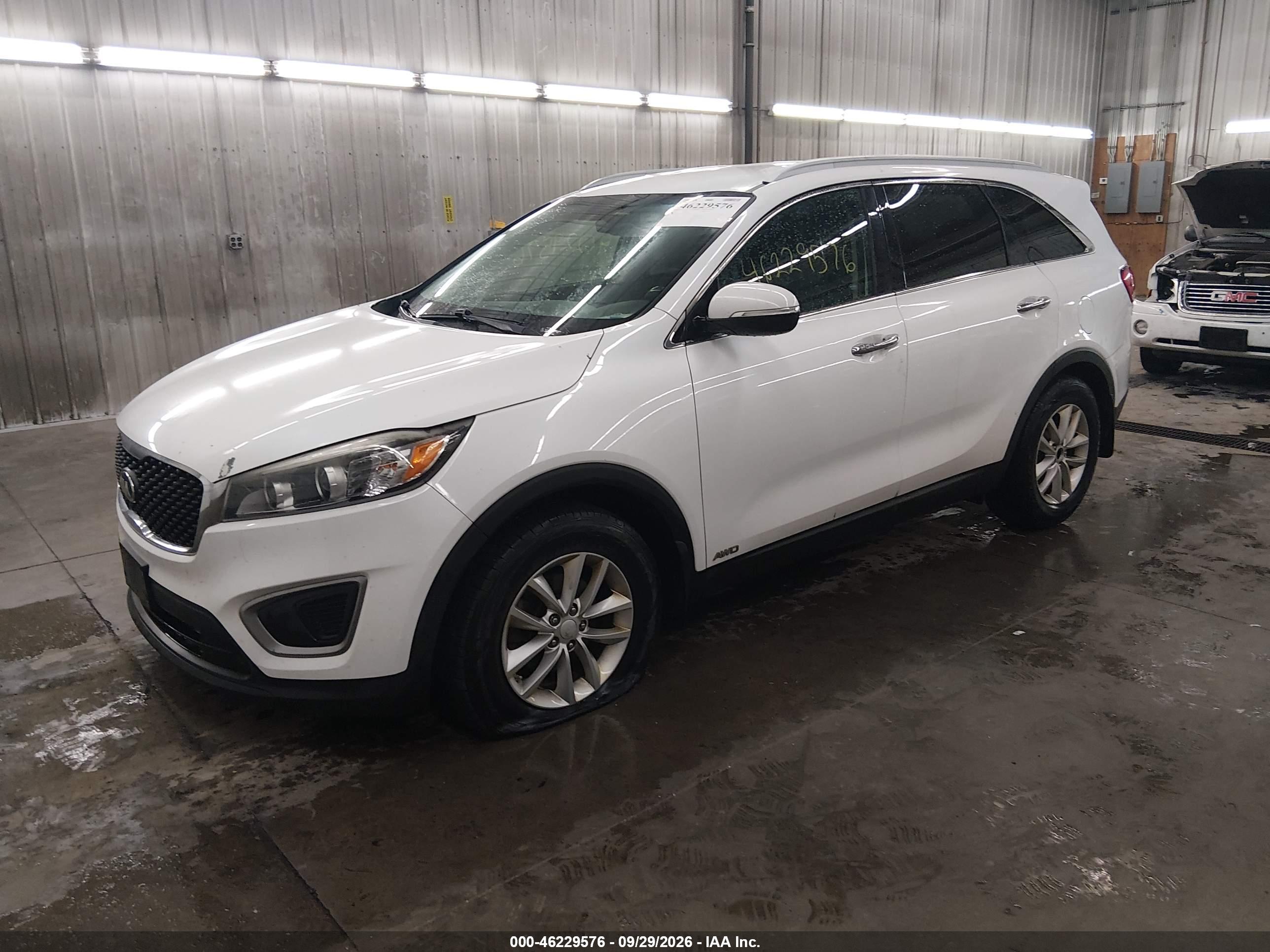 2016 KIA SORENTO 2.4L LX — I2