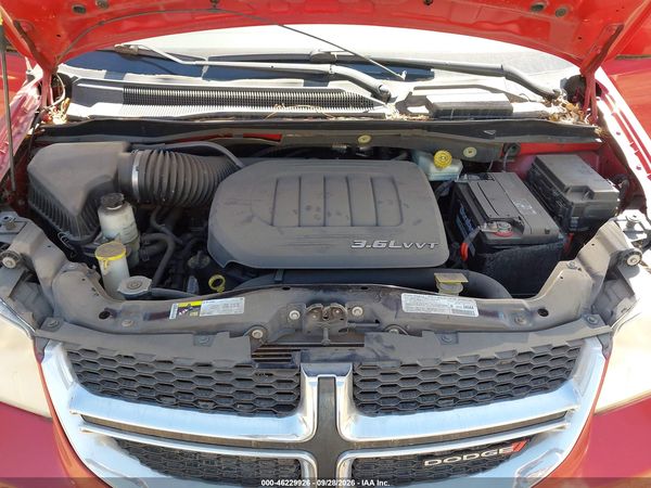 2013 DODGE GRAND CARAVAN SXT — I10
