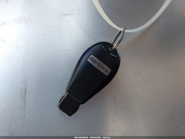2013 DODGE GRAND CARAVAN SXT — I11
