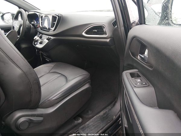 2026 CHRYSLER PACIFICA SELECT — I5