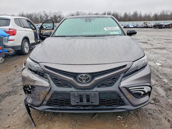 2024 TOYOTA CAMRY