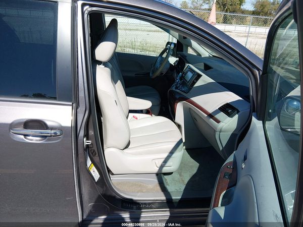 2013 TOYOTA SIENNA XLE 7 PASSENGER — I5