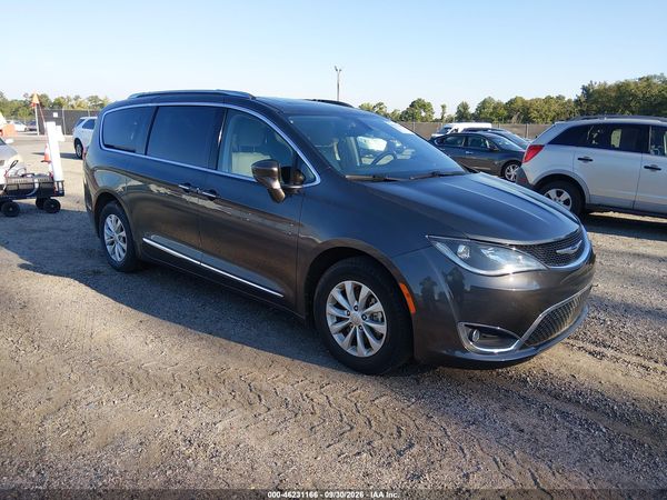 2018 CHRYSLER PACIFICA TOURING L PLUS — I1