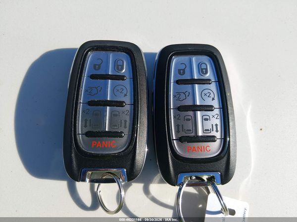 2018 CHRYSLER PACIFICA TOURING L PLUS — I11