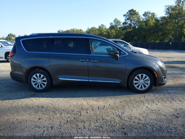 2018 CHRYSLER PACIFICA TOURING L PLUS — I116