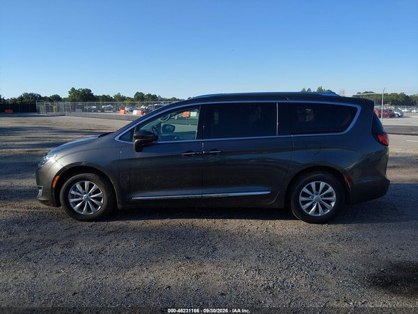 2018 CHRYSLER PACIFICA TOURING L PLUS — I117