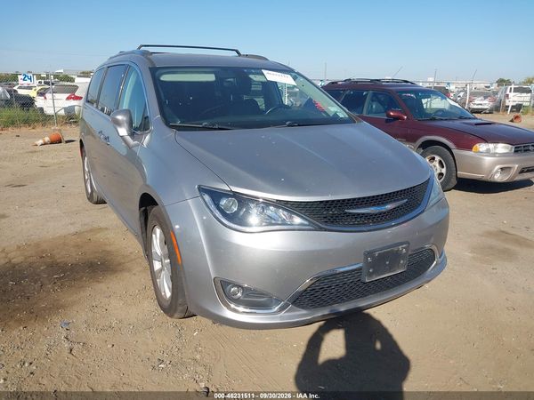 2018 CHRYSLER PACIFICA TOURING L — I1