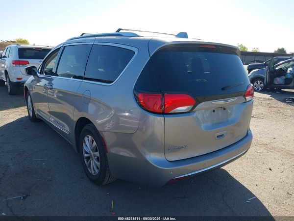 2018 CHRYSLER PACIFICA TOURING L — I3