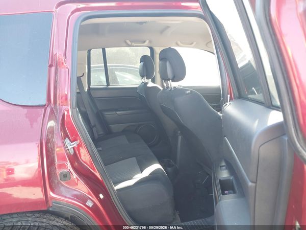 2016 JEEP COMPASS SPORT — I8