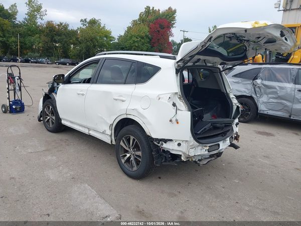 2017 TOYOTA RAV4 XLE — I3