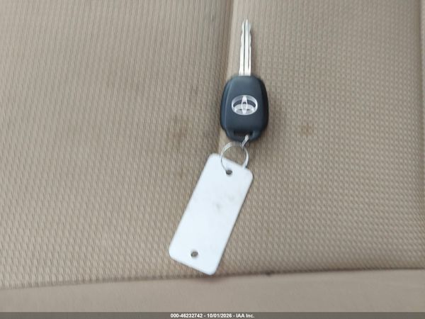 2017 TOYOTA RAV4 XLE — I11