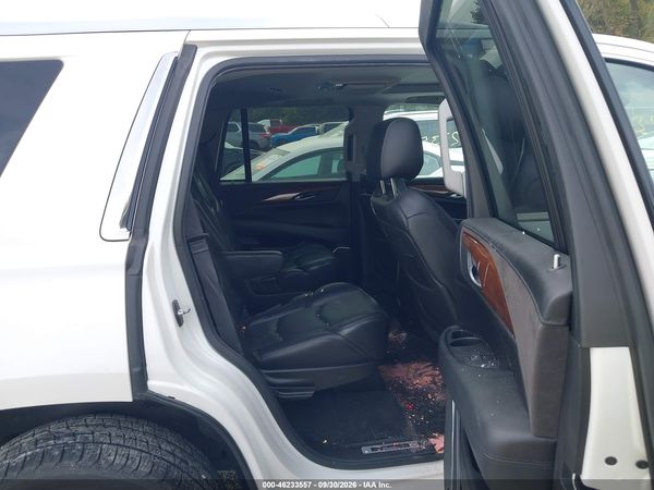 2018 CADILLAC ESCALADE PREMIUM LUXURY — I8