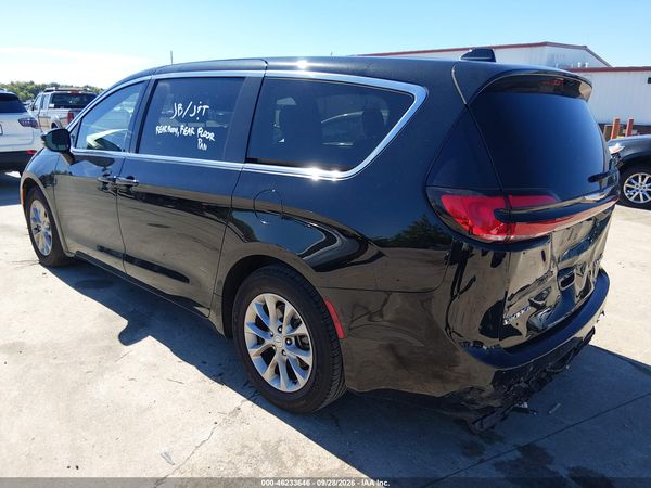 2026 CHRYSLER PACIFICA LIMITED — I3