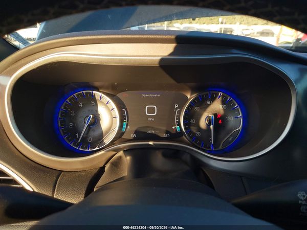 2025 CHRYSLER PACIFICA SELECT — I7