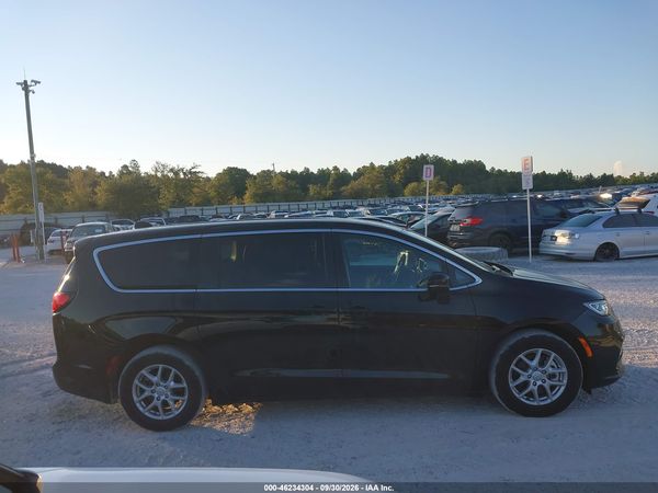 2025 CHRYSLER PACIFICA SELECT — I116